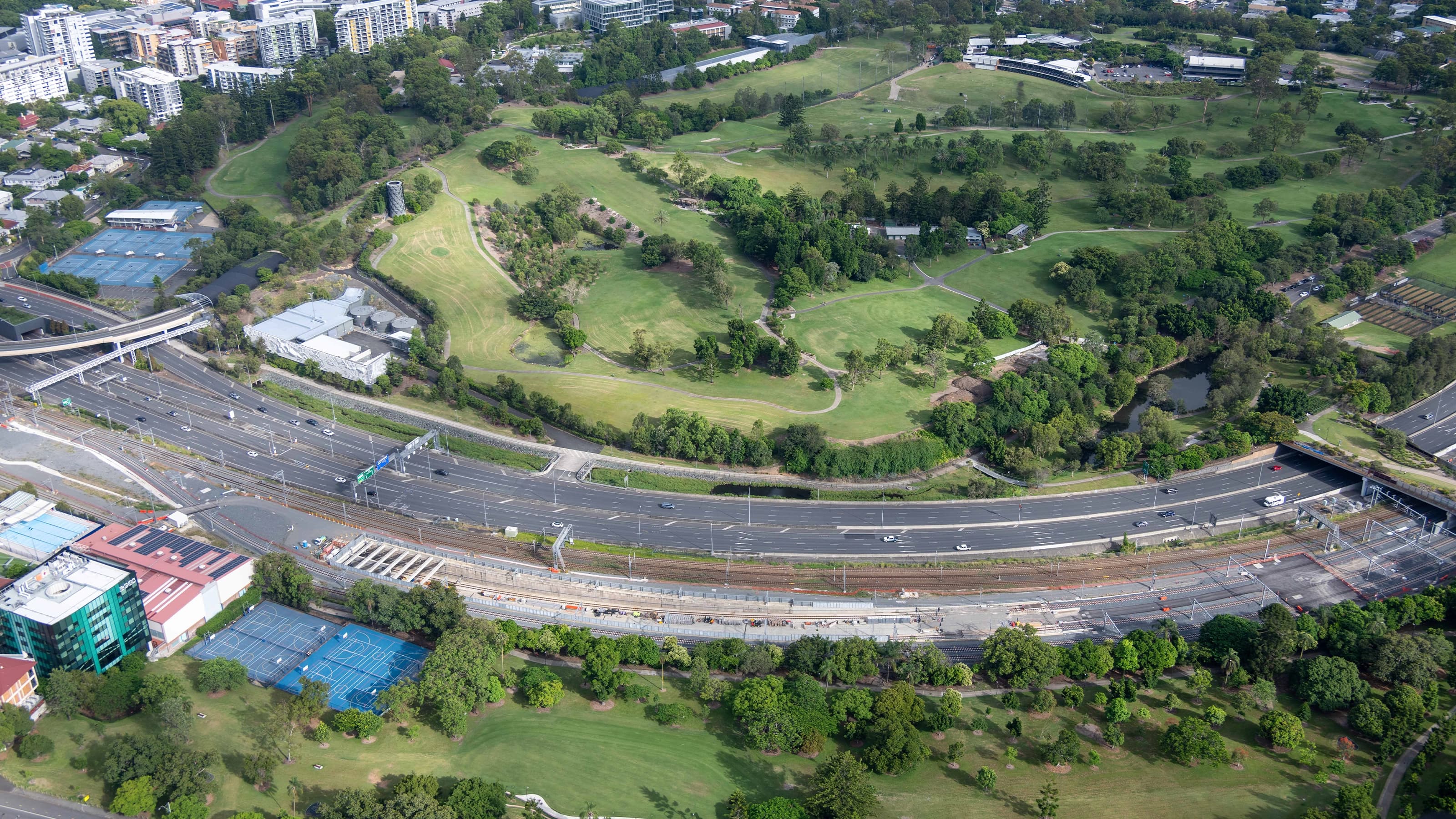 Global search for visionary architects to design new Brisbane Stadium and National Aquatic Centre